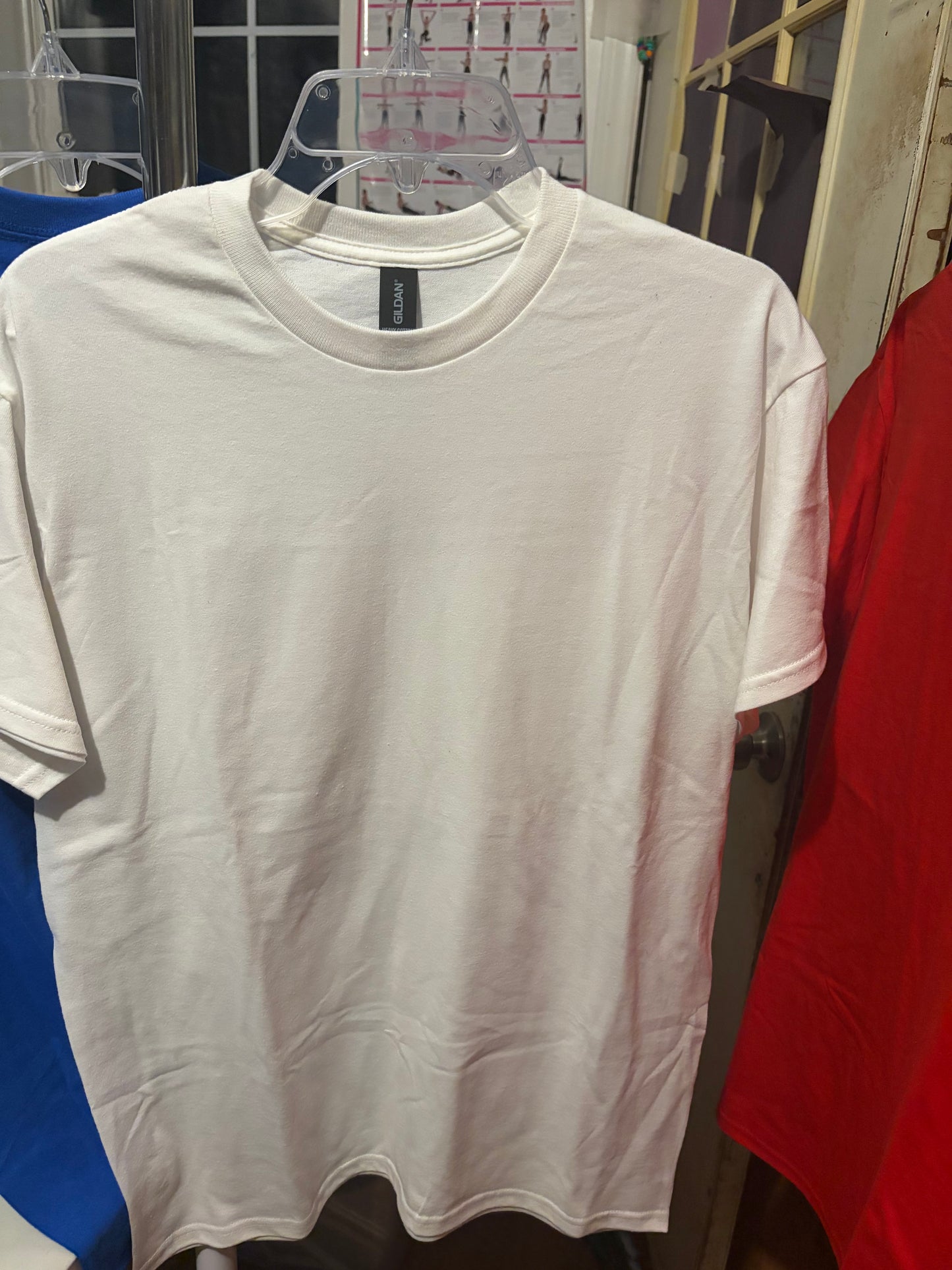 white (GILDAN) SIZE M