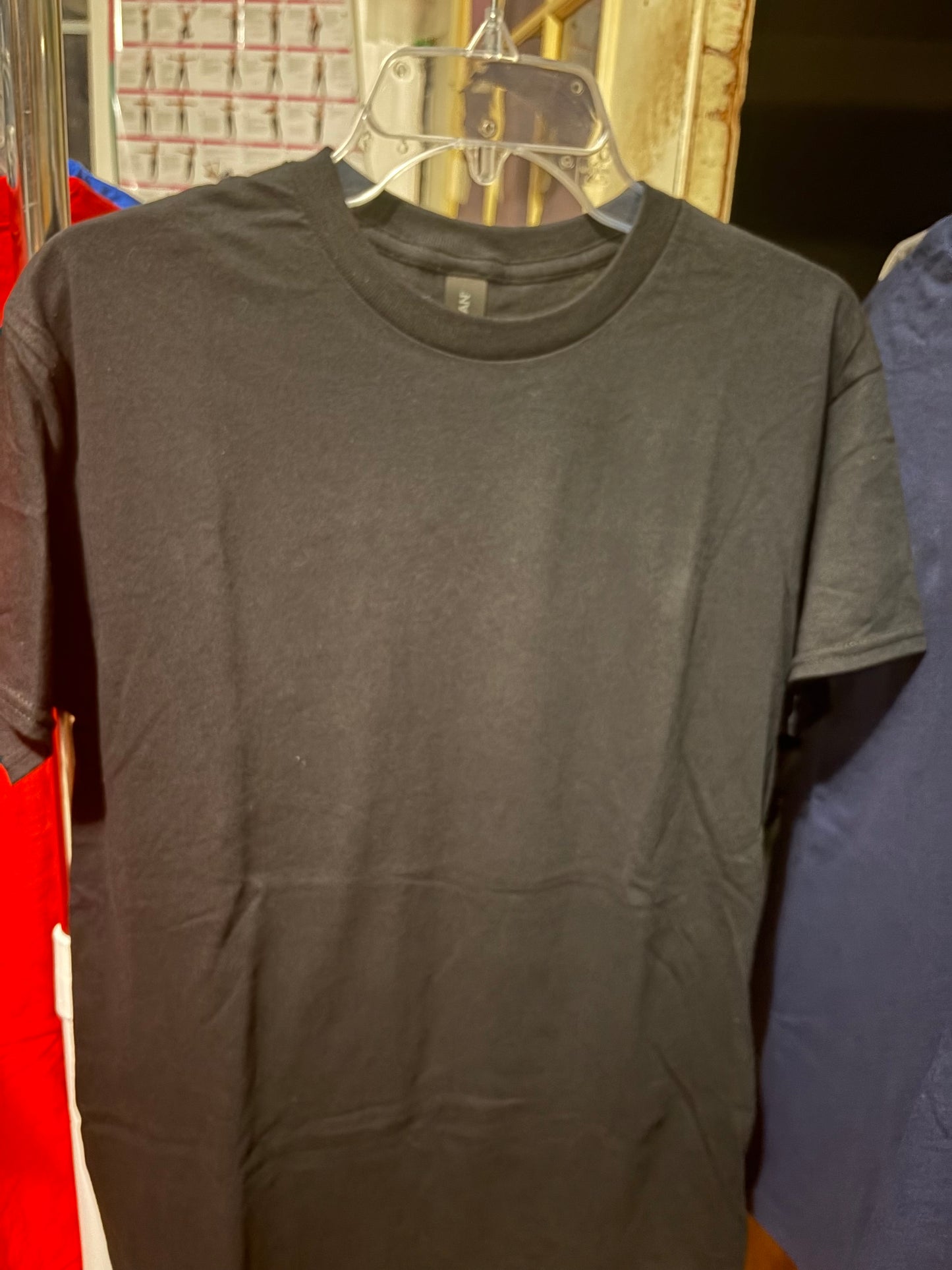 black (GILDAN) SIZE M