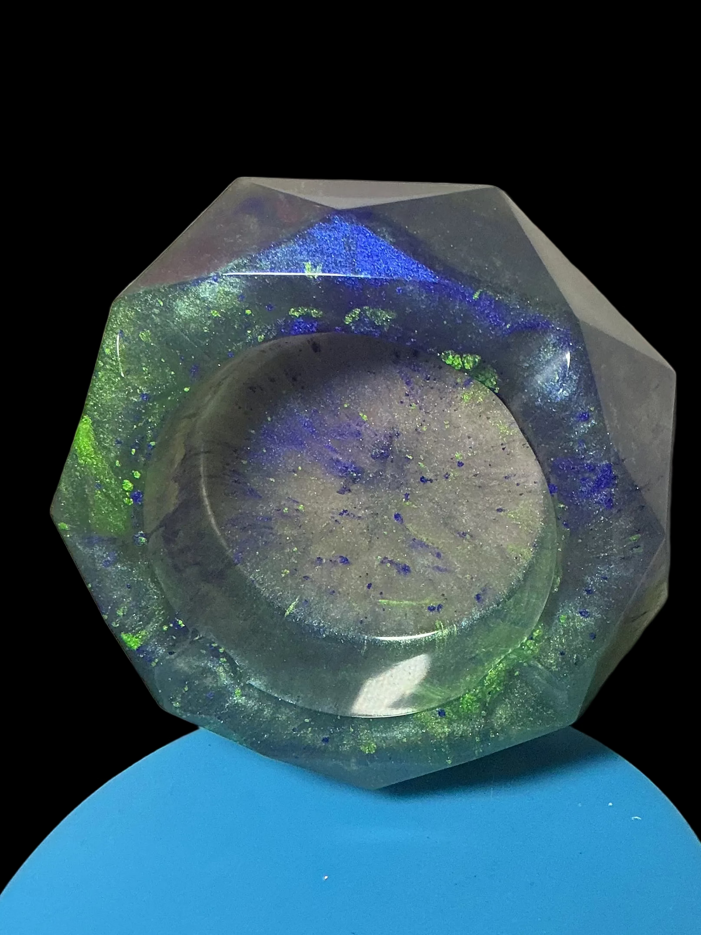Junk ashtray