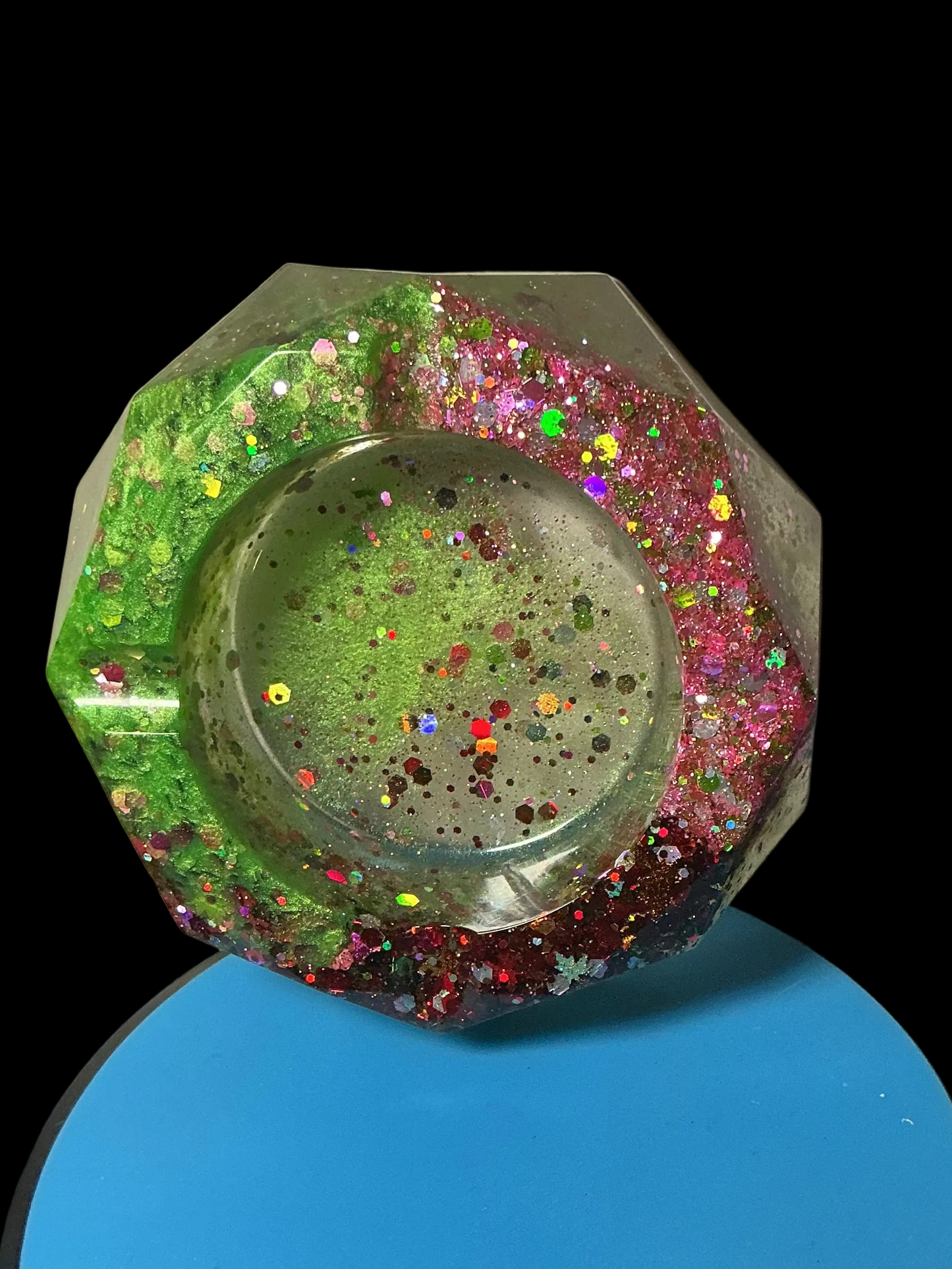 Junk ashtray